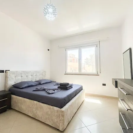 Velvet Horizon Retreat H13 * Golem (Tirana)